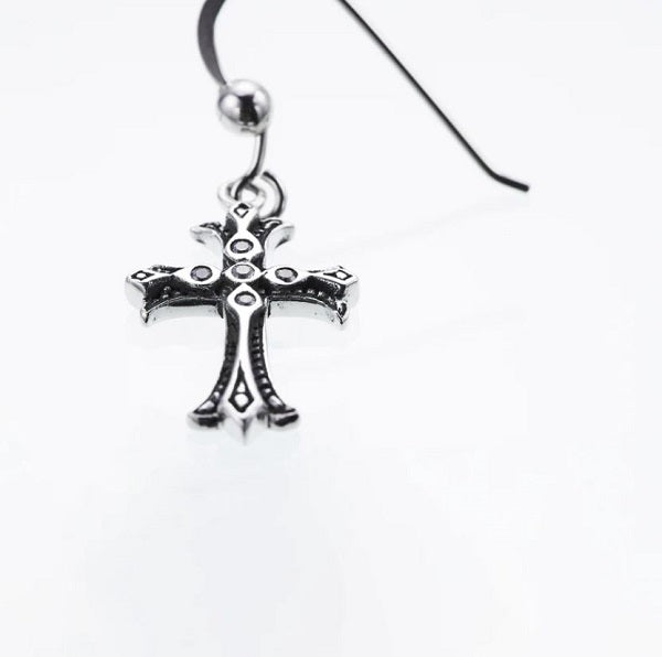 ZOCALO (ソカロ) クロス・オン・クロス・フック・ピアス(ホワイトCZ) (シルバー950製) ZEG0002WCZ(HOOK)