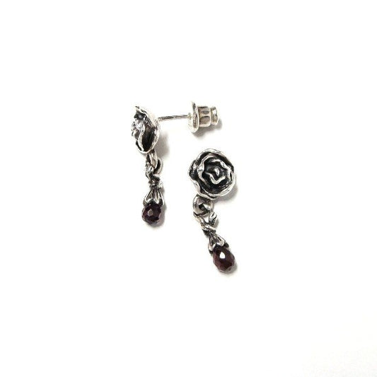 ZOCALO (ソカロ)ジュエルド・ローズ・スタッド・ピアス・ガーネット (シルバー950製) ZZTEG-0296GN