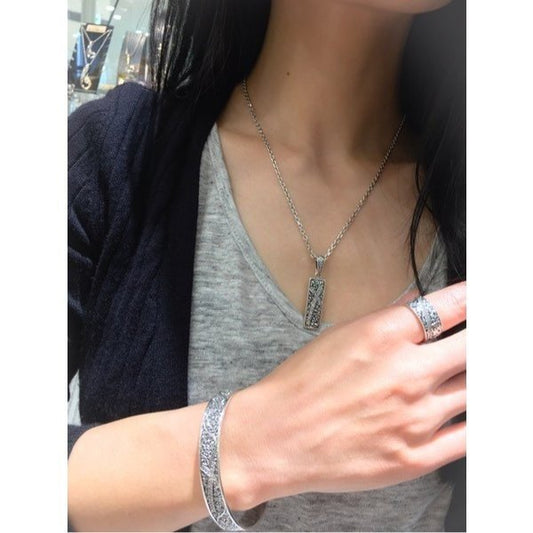 ZOCALO(ソカロ) アイビー・クロス・ペンダント・トップ・ホワイトCZ (シルバー950製) ZZPDG-0026WCZ