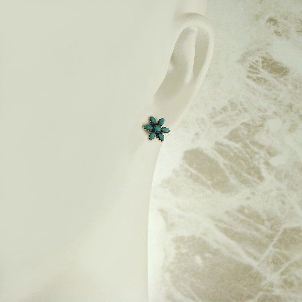フラワーモチーフ ターコイズ ピアス E-1723/TQ