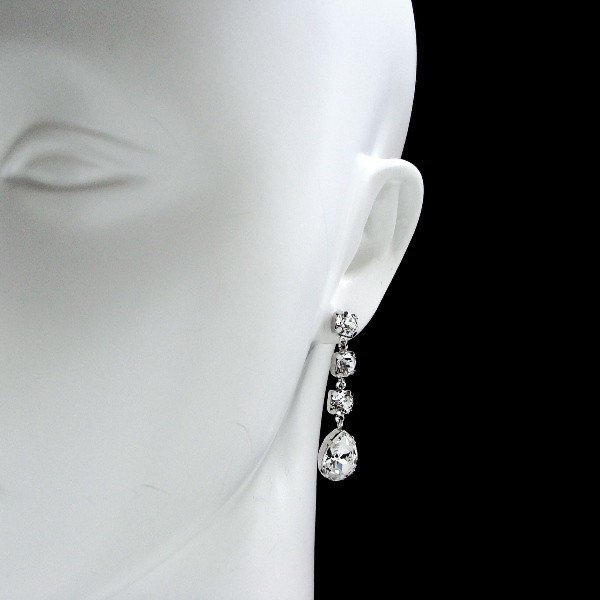 イタリア製 スワロフスキークリスタル 4連ピアス P28787 RD WT