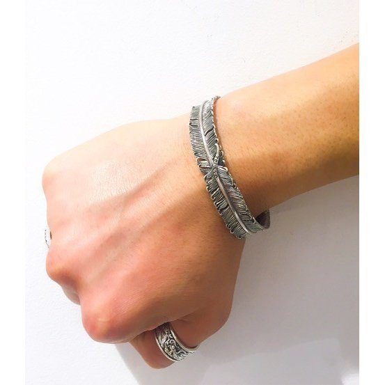 ZOCALO (ソカロ) フェニックス フェザー バングルM (シルバー925製) ZZBAS-0005