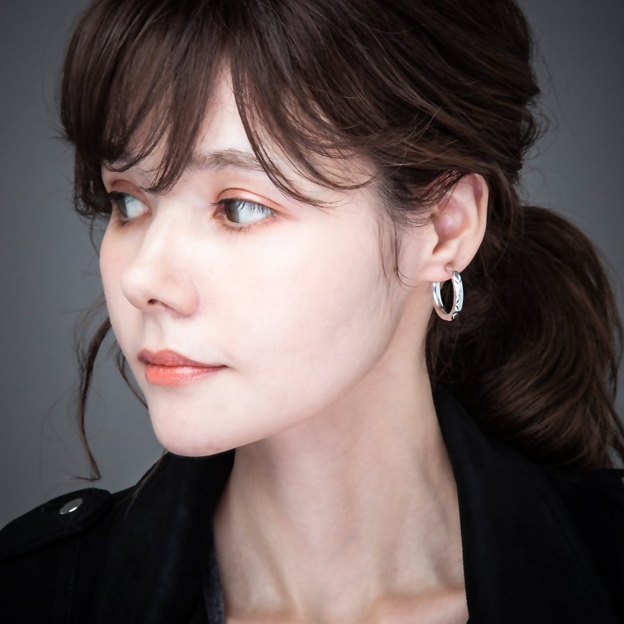 エレノアジュエリー/Elenore Jewelry 切子調フープシルバーピアスM 両耳分 ELE0039