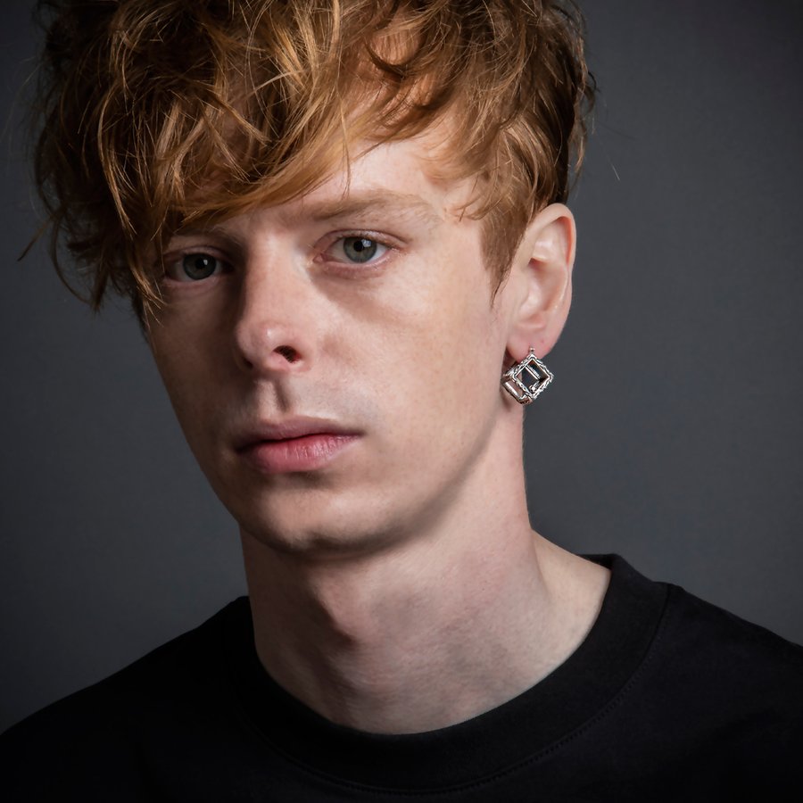 アルテミスクラシック ArtemisClassic フレームキューブピアス 片耳分 シルバー ACE0168