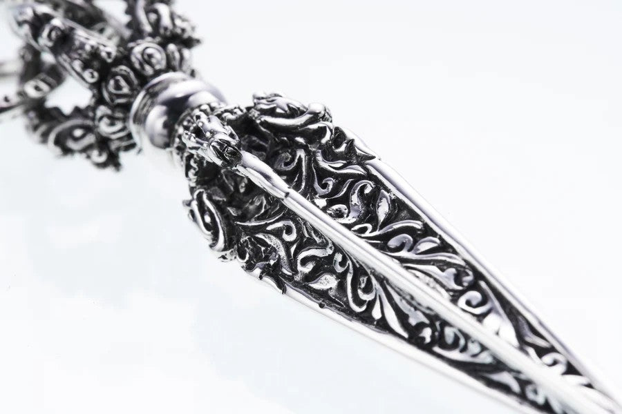 ZOCALO ソカロ チベタン ドラゴン ドージェ ダガー ペンダント(L) Tibetan Dragon Dorje Dagger Pendant(L)