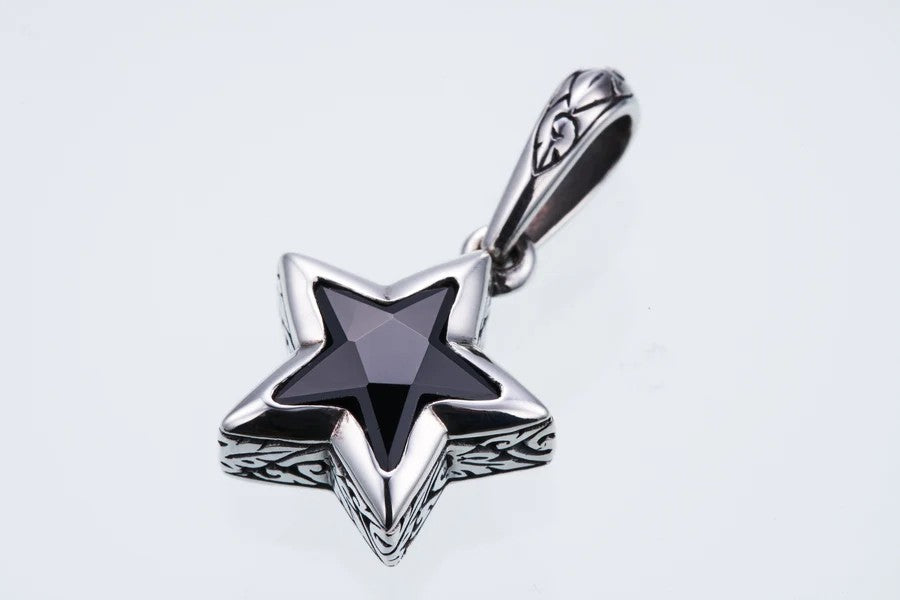 ZOCALO ソカロ ジュエルド アイビー スター ペンダント(ブラックCZ) Jeweled Ivy Star Pendant(BlackCZ)