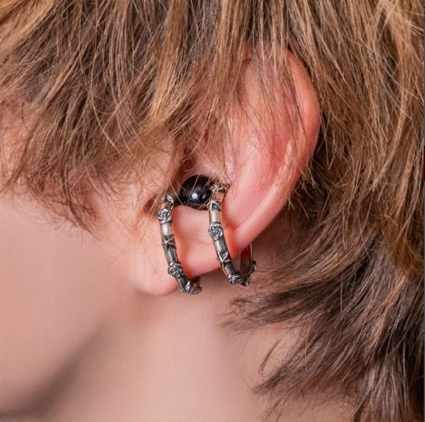 アルテミスキングス ARTEMISKINGS オニキスローズスターイヤーカフ 片耳分 AKE0130