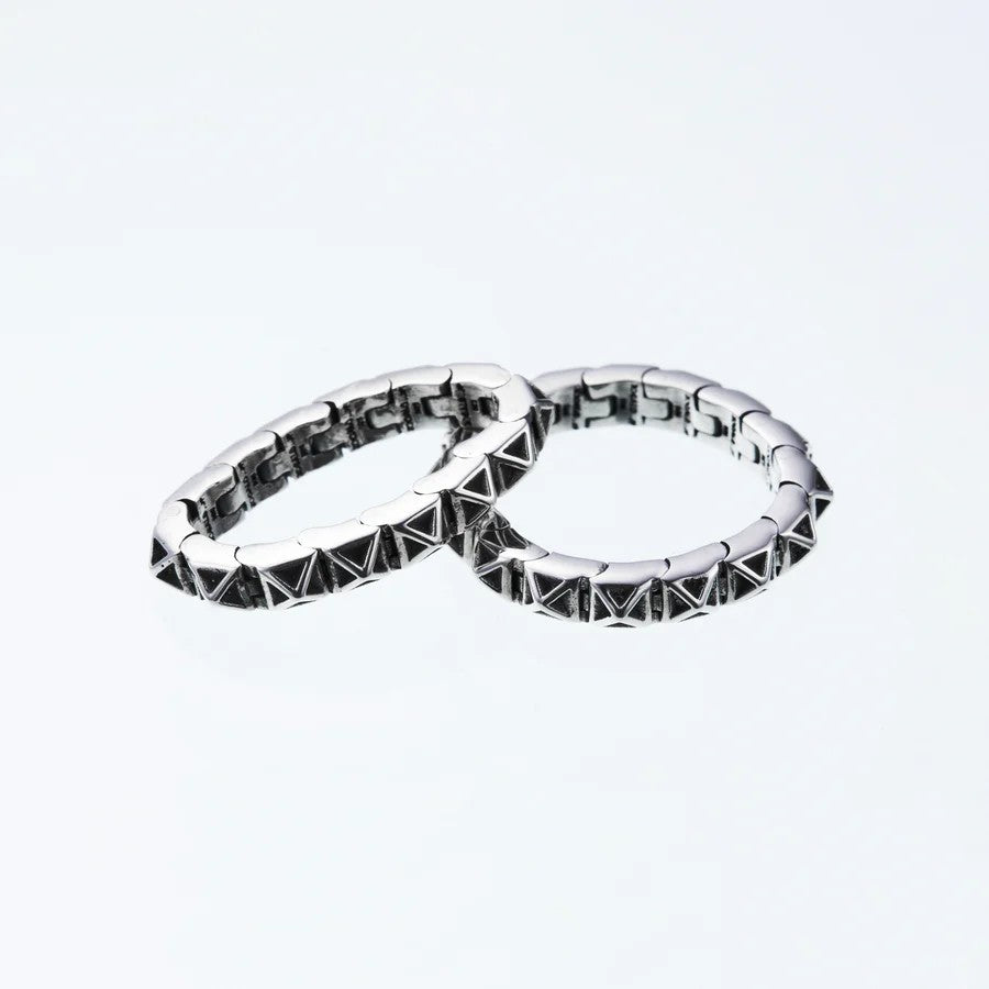 ZOCALO ソカロ タイニー ピラミッド スタッズ リング エッジド Tiny Pyramid Studs Ring Edged