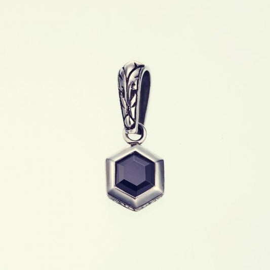 ZOCALO ソカロ ジュエルド アイビー ヘキサゴン ペンダント(ブラックCZ) Jeweled Ivy Hexagon Pendant(BlackCZ)