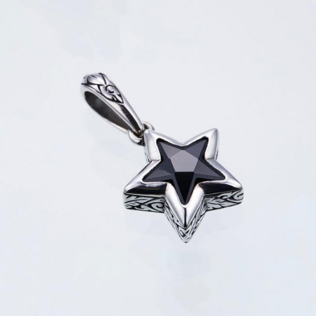 ZOCALO ソカロ ジュエルド アイビー スター ペンダント(ブラックCZ) Jeweled Ivy Star Pendant(BlackCZ)