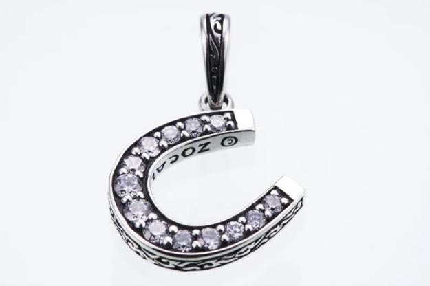 ZOCALO ソカロ ホースシュー ペンダント ホワイトCZ Horse Shoe Charm White CZ