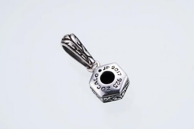 ZOCALO ソカロ ジュエルド アイビー ヘキサゴン ペンダント(ブラックCZ) Jeweled Ivy Hexagon Pendant(BlackCZ)