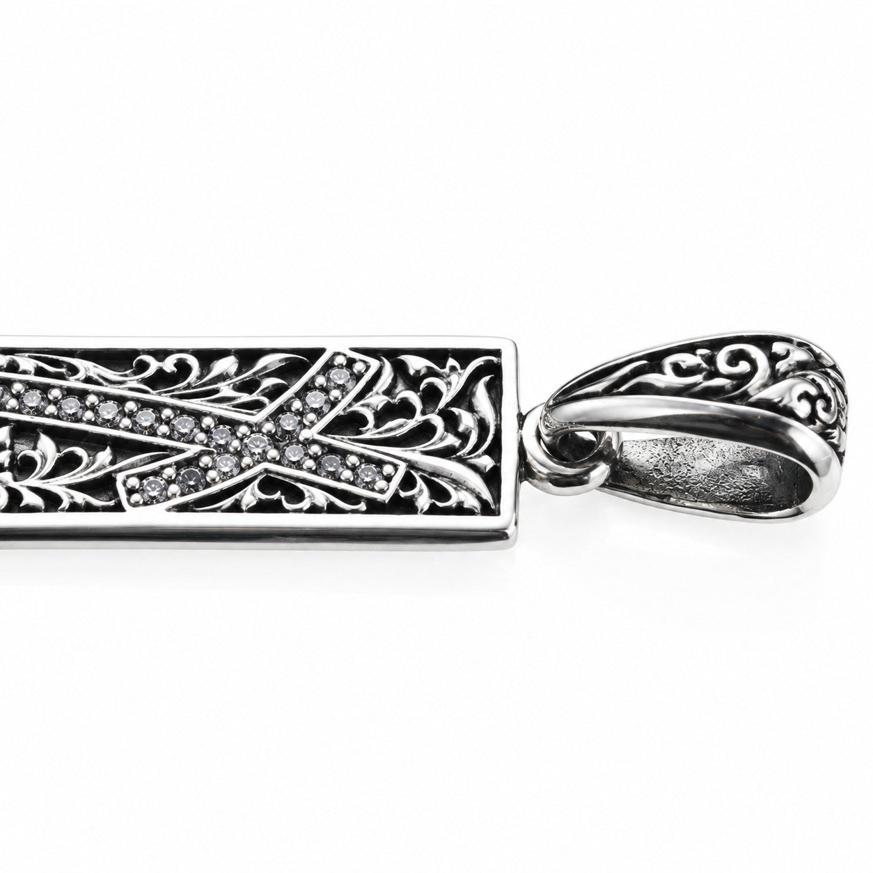 ZOCALO ソカロ アイビー クロス ペンダント(ホワイトCZ) Ivy Cross Pendant(White CZ)