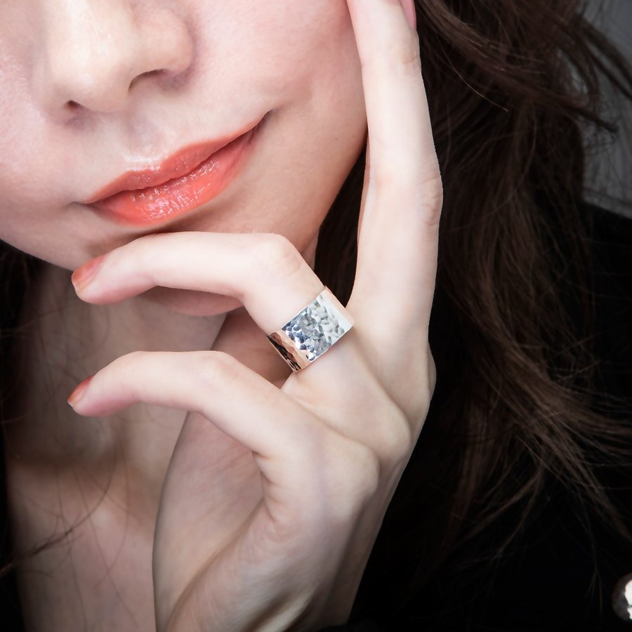 エレノアジュエリー/Elenore Jewelry 薄型槌目シルバーリング ELR0020